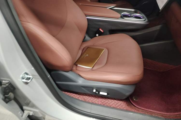 Used ARCFOX Alpha T5 2026 Model Pure Electric 705 Yuanjing Smart Driving Version Right Front Seat
