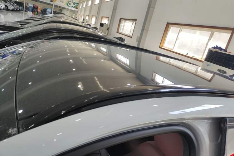 Used ARCFOX Alpha T5 2026 Model Range-Extended 1215 Yuanjing Smart Driving Version Roof