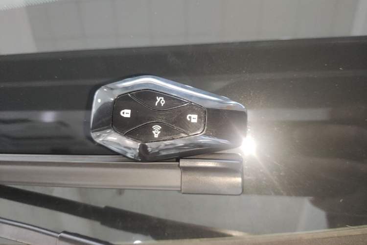 Used ARCFOX Alpha T5 2026 Model Range-Extended 1215 Yuanjing Smart Driving Version Vehicle Key