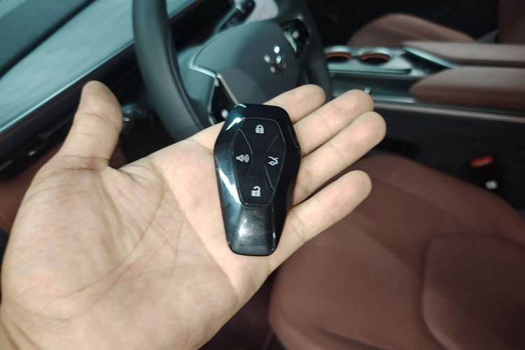 Used ARCFOX Alpha T5 2026 Model Pure Electric 705 Yuanjing Smart Driving Version Vehicle Key