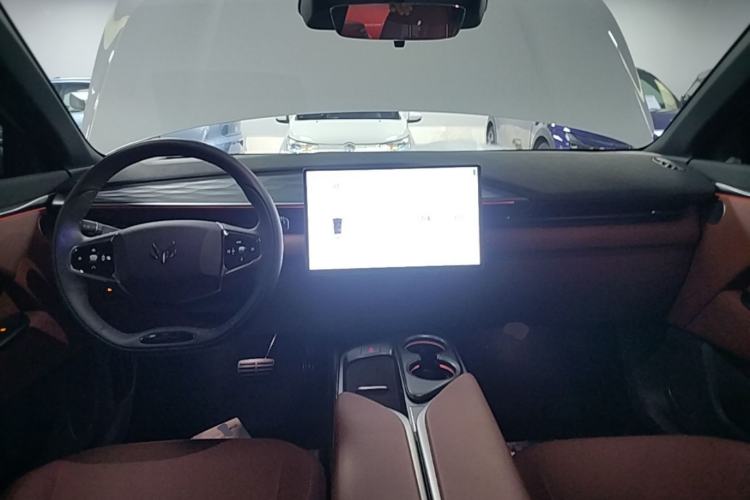 Used ARCFOX Alpha T5 2026 Model Range-Extended 1215 Yuanjing Smart Driving Version Center Console