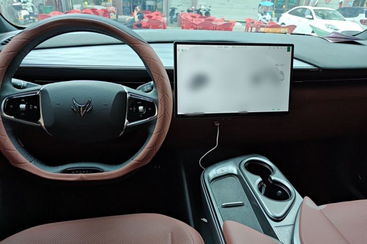 Used ARCFOX Alpha T5 2026 Model Range-Extended 1215 Yuanjing Smart Driving Version Center Console