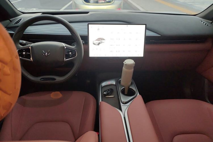 Used ARCFOX Alpha T5 2026 Model Range-Extended 1215 Intelligent Enjoyment Version Center Console
