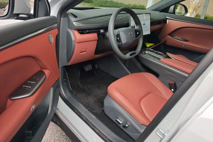 Used ARCFOX Alpha T5 2026 Model Pure Electric 560 Intelligent Enjoyment Version Driver Seat