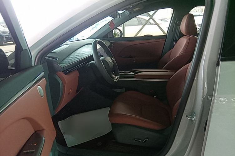 Used ARCFOX Alpha T5 2026 Model Range-Extended 1215 Intelligent Enjoyment Version Driver Seat