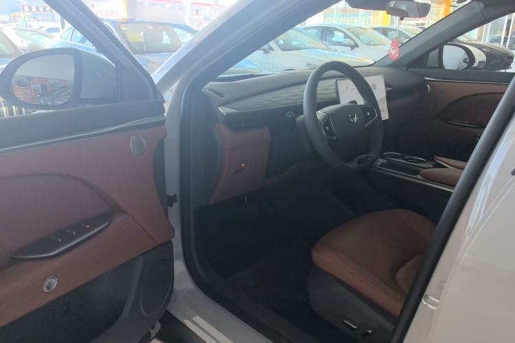 Used ARCFOX Alpha T5 2026 Model Range-Extended 1215 Yuanjing Smart Driving Version Driver Seat
