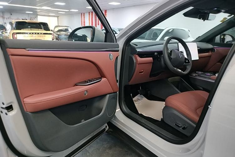 Used ARCFOX Alpha T5 2026 Model Range-Extended 1215 Yuanjing Smart Driving Version Driver Seat