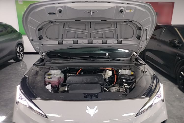 Used ARCFOX Alpha T5 2026 Model Range-Extended 1215 Yuanjing Smart Driving Version Engine Bay
