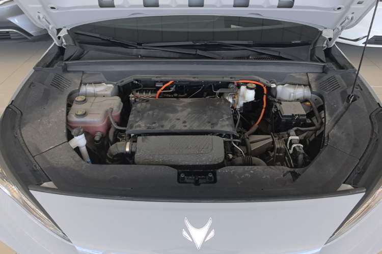 Used ARCFOX Alpha T5 2026 Model Range-Extended 1215 Yuanjing Smart Driving Version Engine Bay