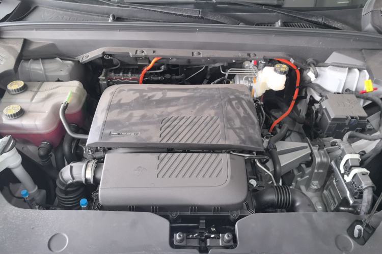 Used ARCFOX Alpha T5 2026 Model Range-Extended 1215 Yuanjing Smart Driving Version Engine Bay