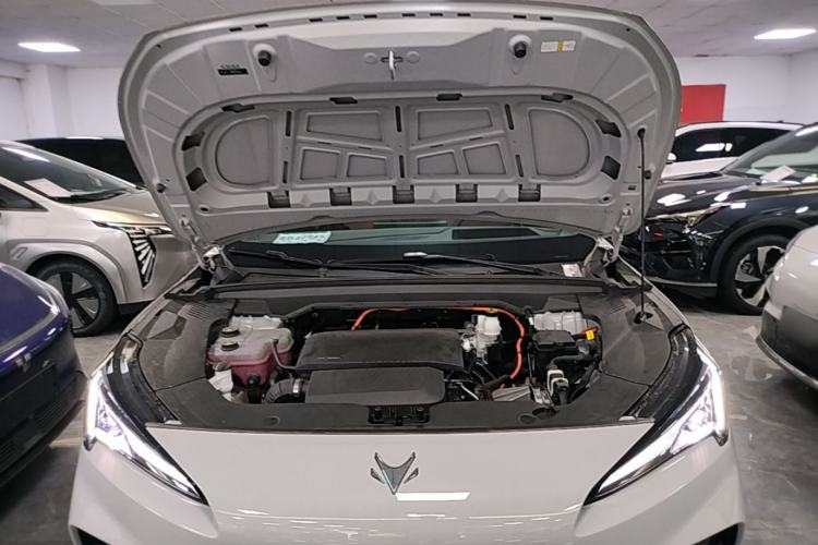 Used ARCFOX Alpha T5 2026 Model Range-Extended 1215 Yuanjing Smart Driving Version Engine Bay