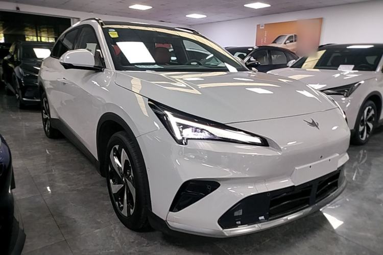 Used ARCFOX Alpha T5 2026 Model Range-Extended 1215 Yuanjing Smart Driving Version Front Right 45 Deg