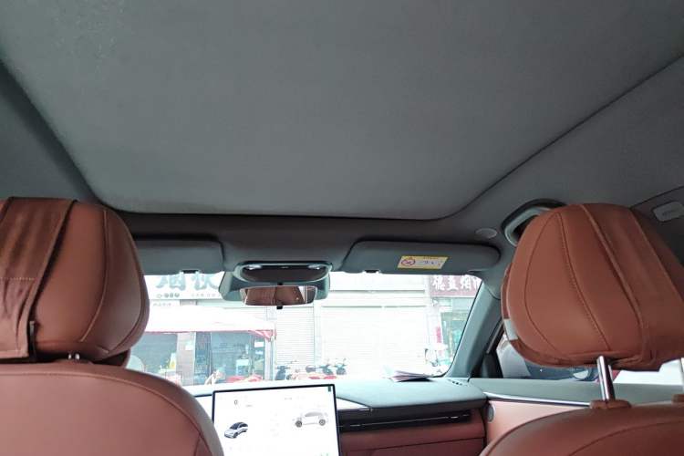 Used ARCFOX Alpha T5 2026 Model Range-Extended 1215 Yuanjing Smart Driving Version Headliner