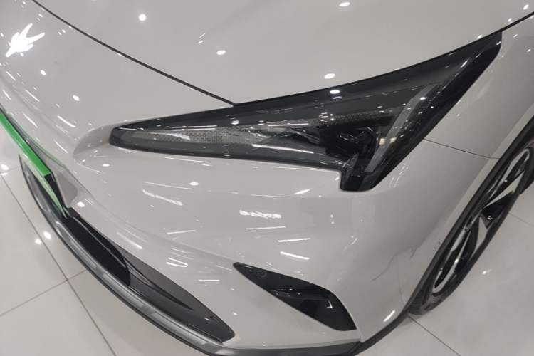Used ARCFOX Alpha T5 2026 Model Range-Extended 1215 Yuanjing Smart Driving Version Left Front Headlight
