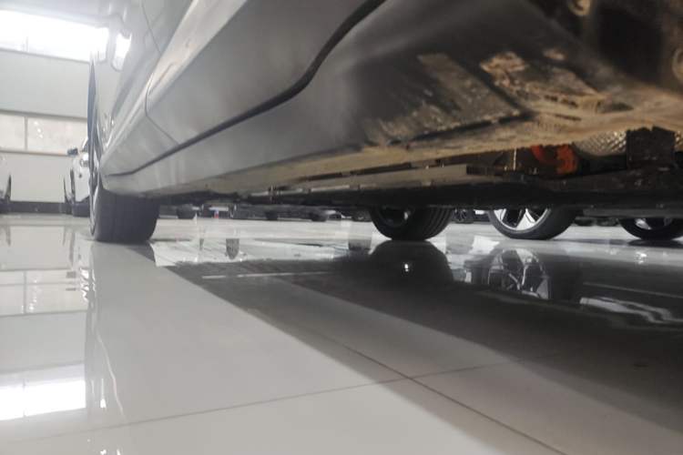 Used ARCFOX Alpha T5 2026 Model Range-Extended 1215 Yuanjing Smart Driving Version Left Side Sill