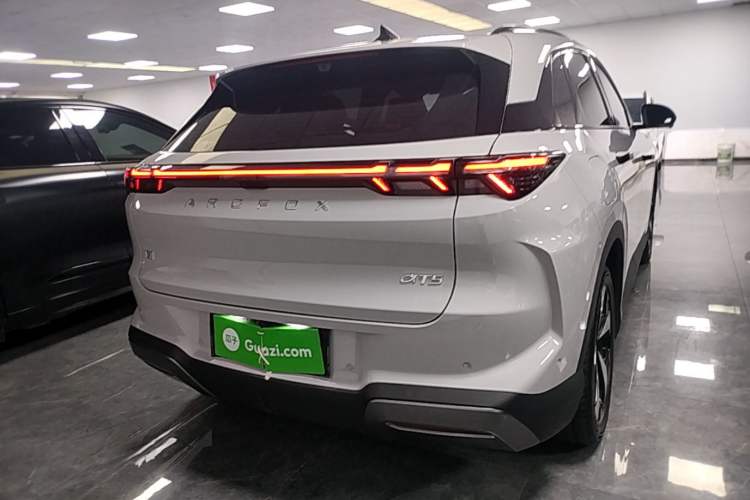 Used ARCFOX Alpha T5 2026 Model Range-Extended 1215 Yuanjing Smart Driving Version Rear