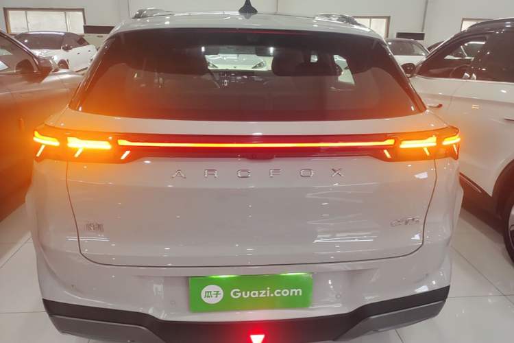 Used ARCFOX Alpha T5 2026 Model Range-Extended 1215 Yuanjing Smart Driving Version Rear