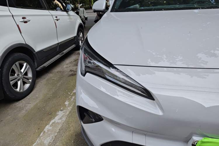 Used ARCFOX Alpha T5 2026 Model Range-Extended 1215 Yuanjing Smart Driving Version Right Front Headlight