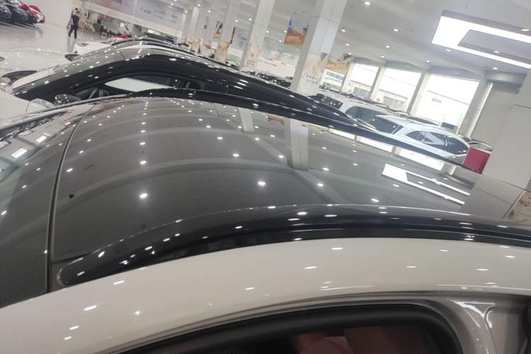 Used ARCFOX Alpha T5 2026 Model Range-Extended 1215 Yuanjing Smart Driving Version Roof