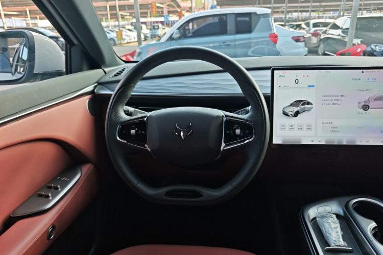 Used ARCFOX Alpha T5 2026 Model Pure Electric 560 Rui Xiang Version 360 N·m Steering Wheel