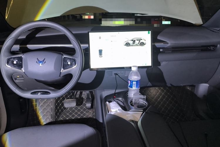 Used ARCFOX Alpha T5 2026 Model Pure Electric 560 Yuanjing Smart Driving Version Center Console