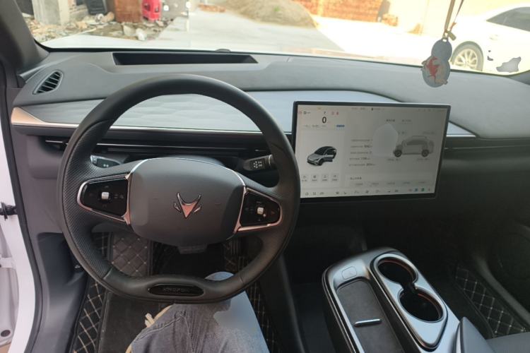 Used ARCFOX Alpha T5 2026 Model Range-Extended 1215 Yuanjing Smart Driving Version Center Console