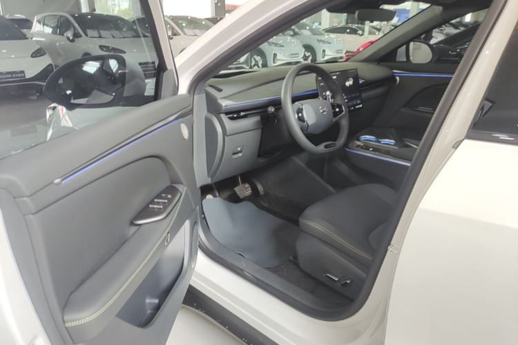 Used ARCFOX Alpha T5 2026 Model Pure Electric 660 Yuanjing Divine Driving Version Driver Seat