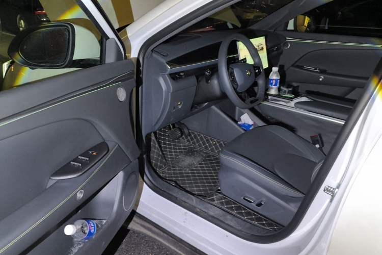 Used ARCFOX Alpha T5 2026 Model Pure Electric 560 Yuanjing Smart Driving Version Driver Seat