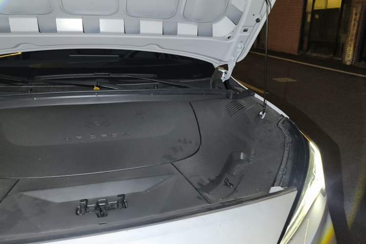 Used ARCFOX Alpha T5 2026 Model Pure Electric 560 Yuanjing Smart Driving Version Engine Bay Left
