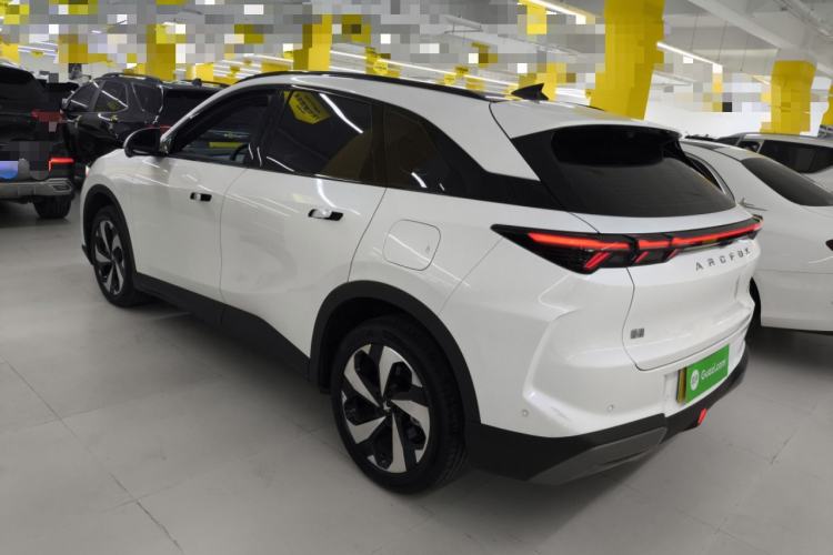 Used ARCFOX Alpha T5 2026 Model Pure Electric 560 Yuanjing Smart Driving Version Exterior 2