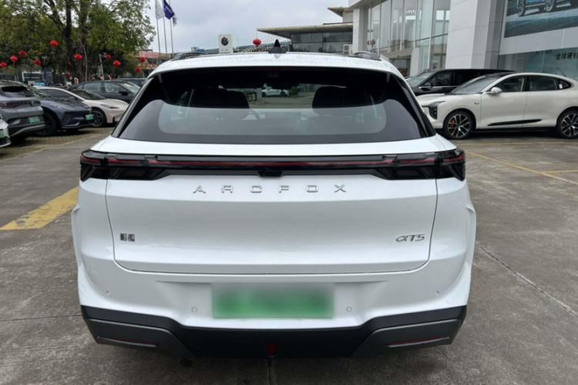 Used ARCFOX Alpha T5 2026 Model Range-Extended 1215 Yuanjing Smart Driving Version Exterior 5