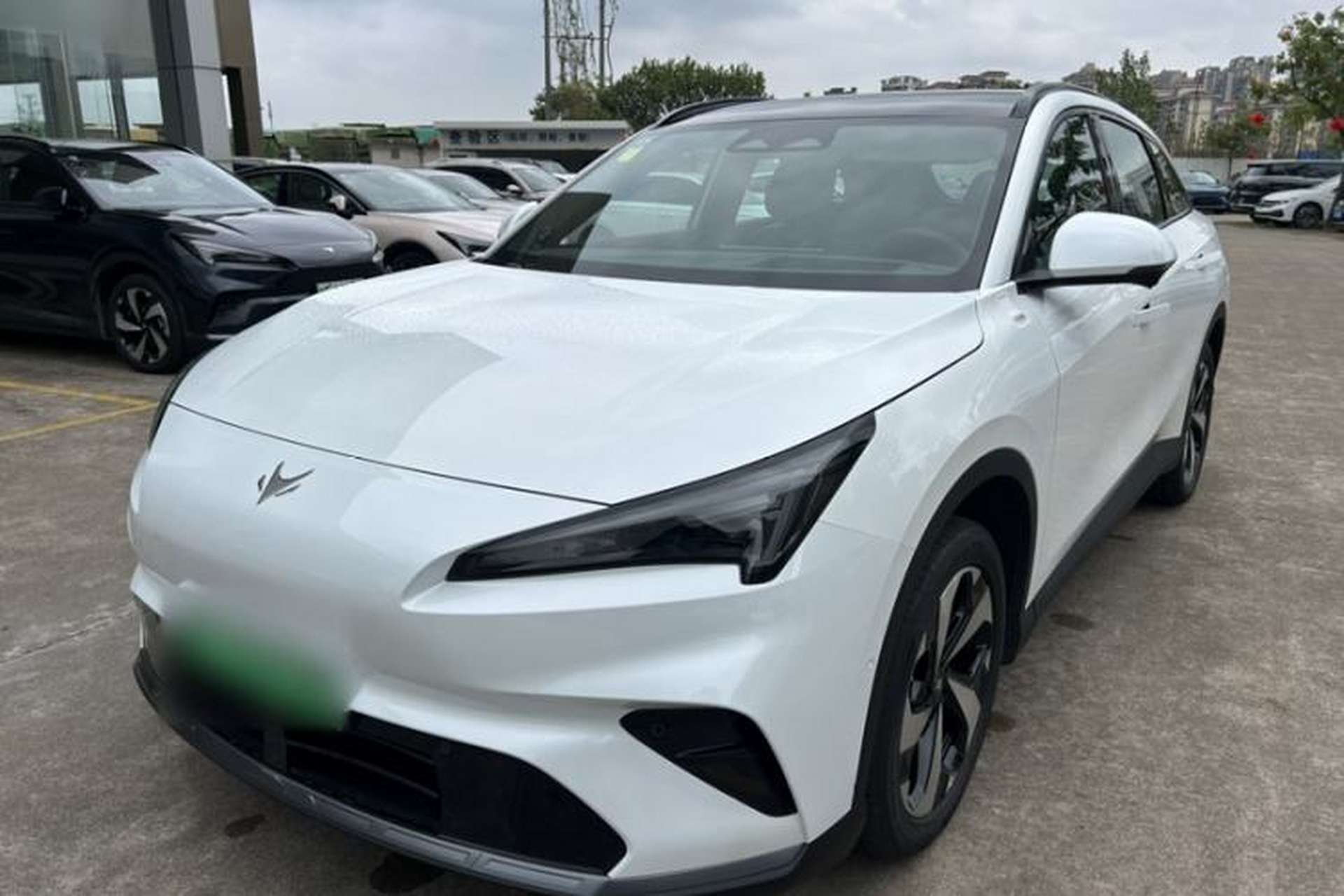 Used ARCFOX Alpha T5 2026 Model Range-Extended 1215 Yuanjing Smart Driving Version Exterior 7