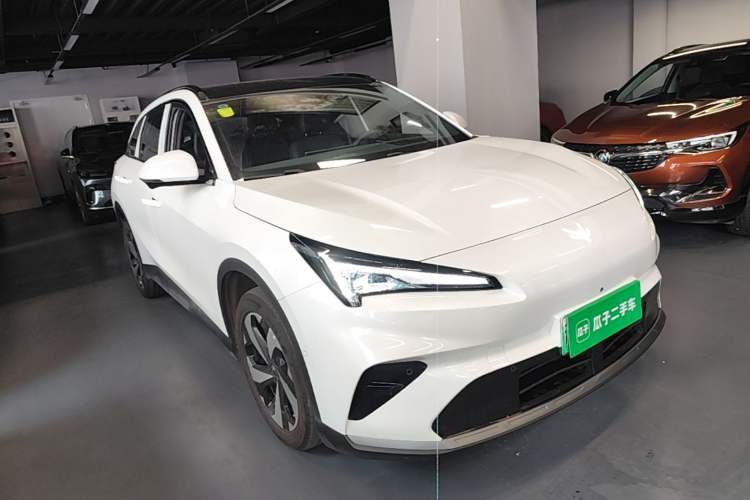 Used ARCFOX Alpha T5 2026 Model Pure Electric 560 Yuanjing Smart Driving Version Front Right 45 Deg