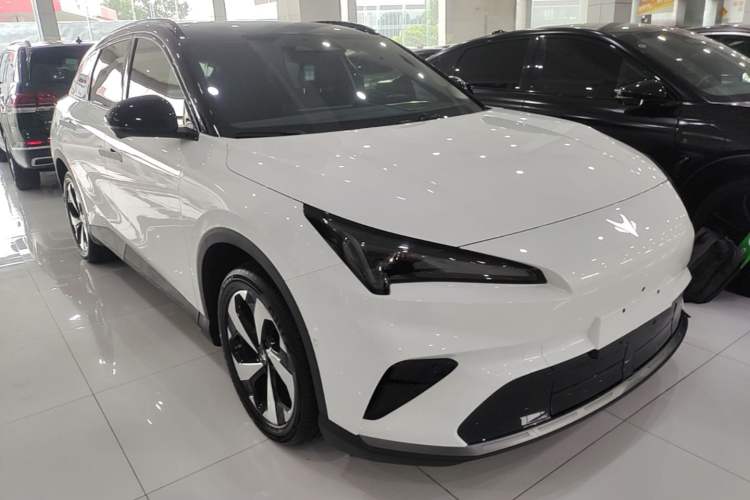 Used ARCFOX Alpha T5 2026 Model Pure Electric 660 Yuanjing Divine Driving Version Front Right 45 Deg