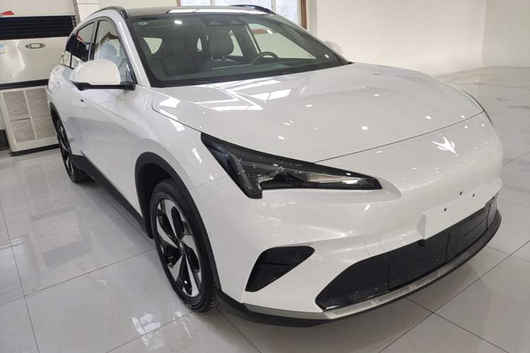 Used ARCFOX Alpha T5 2026 Model Pure Electric 560 Yuanjing Smart Driving Version Front Right 45 Deg