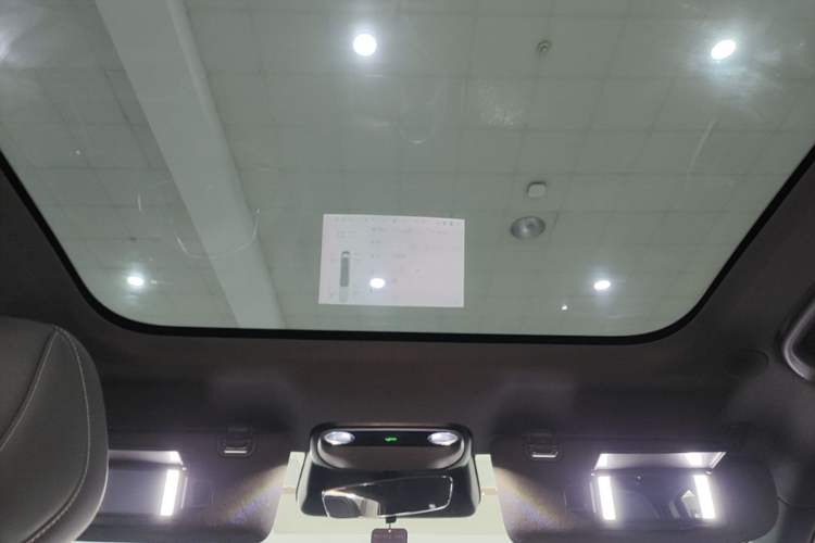Used ARCFOX Alpha T5 2026 Model Pure Electric 660 Yuanjing Divine Driving Version Headliner