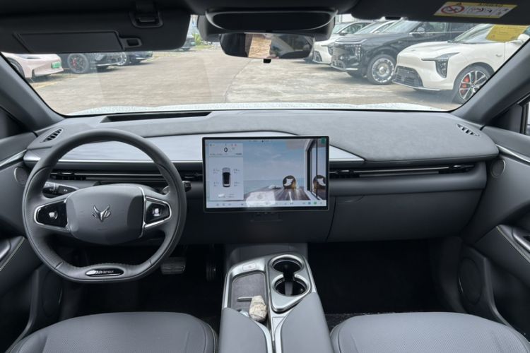 Used ARCFOX Alpha T5 2026 Model Range-Extended 1215 Yuanjing Smart Driving Version Interior 4
