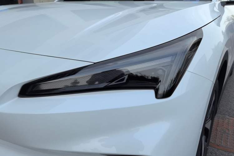 Used ARCFOX Alpha T5 2026 Model Pure Electric 560 Intelligent Enjoyment Version Left Front Headlight