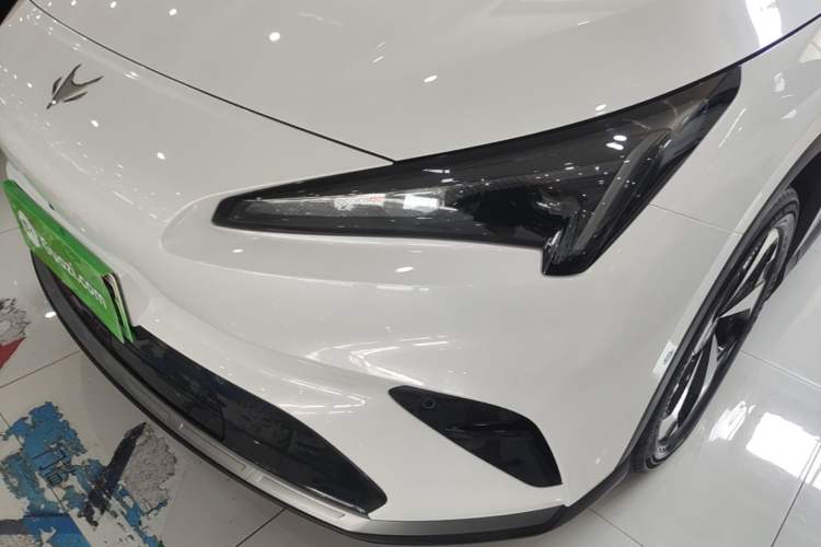 Used ARCFOX Alpha T5 2026 Model Pure Electric 660 Yuanjing Divine Driving Version Left Front Headlight