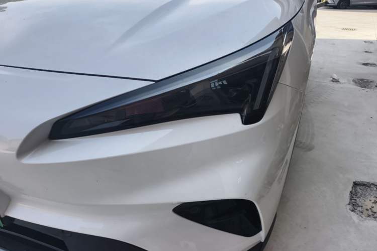 Used ARCFOX Alpha T5 2026 Model Range-Extended 1215 Yuanjing Smart Driving Version Left Front Headlight