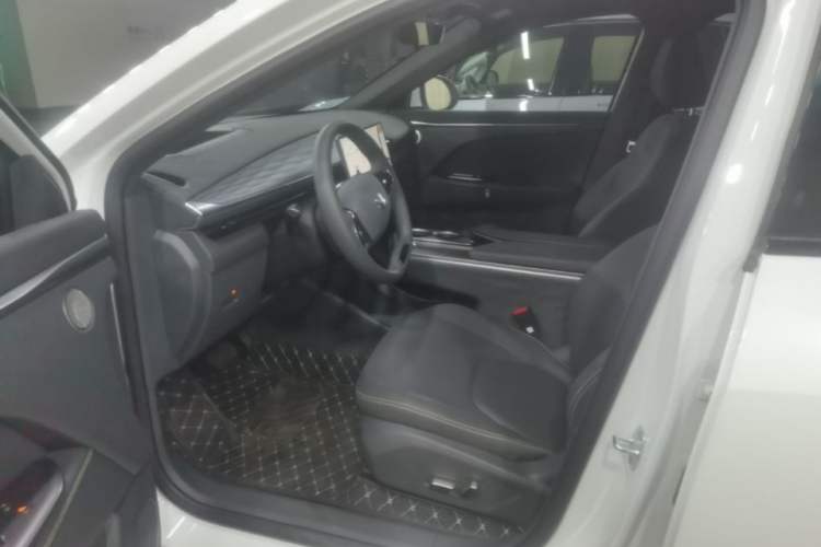 Used ARCFOX Alpha T5 2026 Model Pure Electric 560 Intelligent Enjoyment Version Left Front Seat