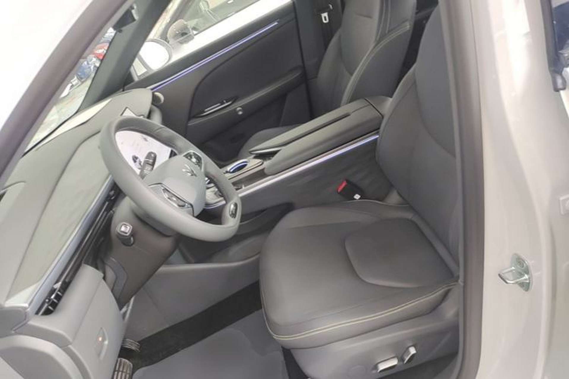 Used ARCFOX Alpha T5 2026 Model Pure Electric 660 Yuanjing Divine Driving Version Left Front Seat