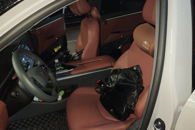 Used ARCFOX Alpha T5 2026 Model Pure Electric 660 Yuanjing Divine Driving Version Left Front Seat