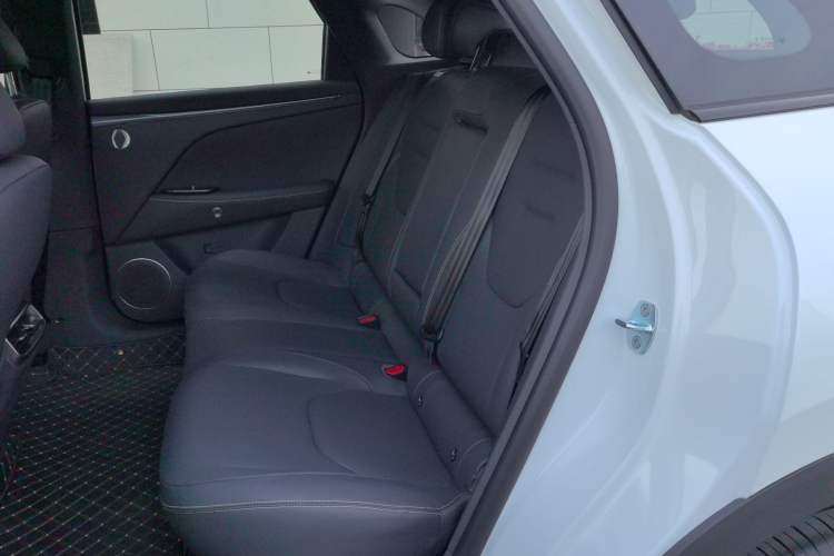 Used ARCFOX Alpha T5 2026 Model Pure Electric 560 Intelligent Enjoyment Version Left Rear Seat