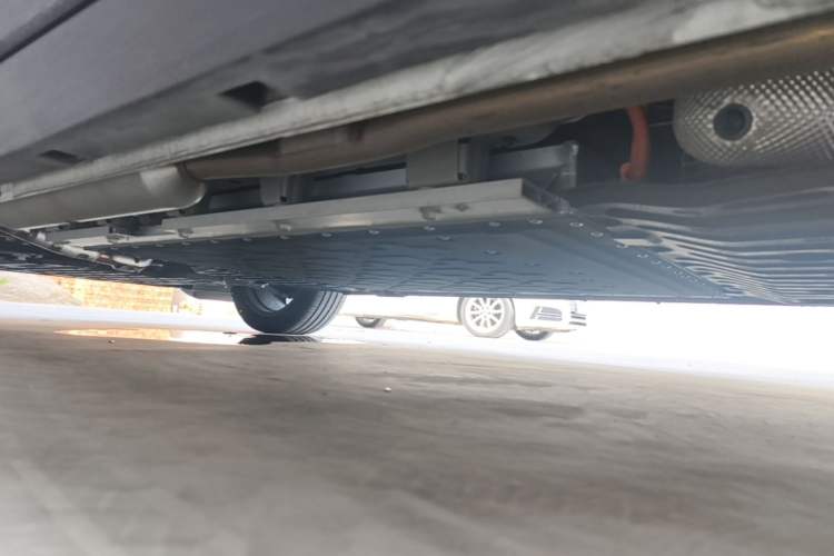 Used ARCFOX Alpha T5 2026 Model Range-Extended 1215 Yuanjing Smart Driving Version Left Side Sill