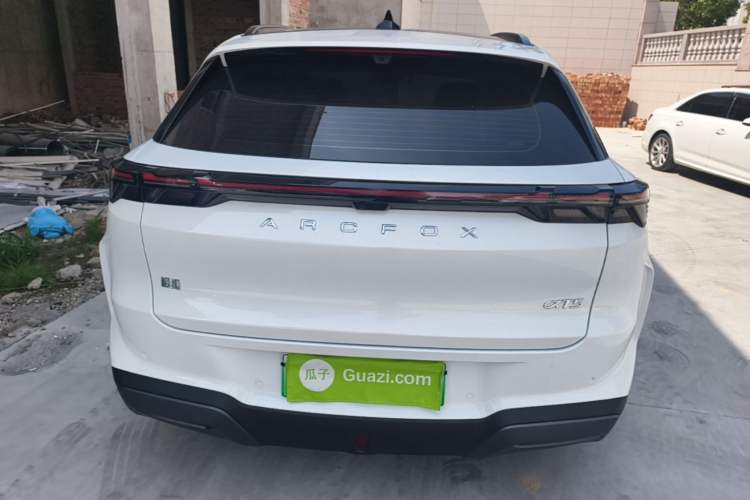 Used ARCFOX Alpha T5 2026 Model Range-Extended 1215 Yuanjing Smart Driving Version Rear
