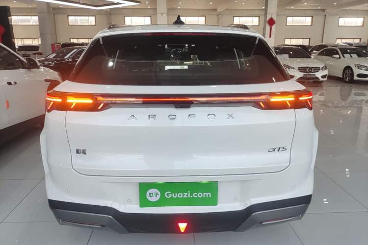 Used ARCFOX Alpha T5 2026 Model Pure Electric 560 Intelligent Enjoyment Version Rear