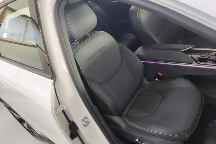 Used ARCFOX Alpha T5 2026 Model Pure Electric 560 Yuanjing Smart Driving Version Right Front Seat
