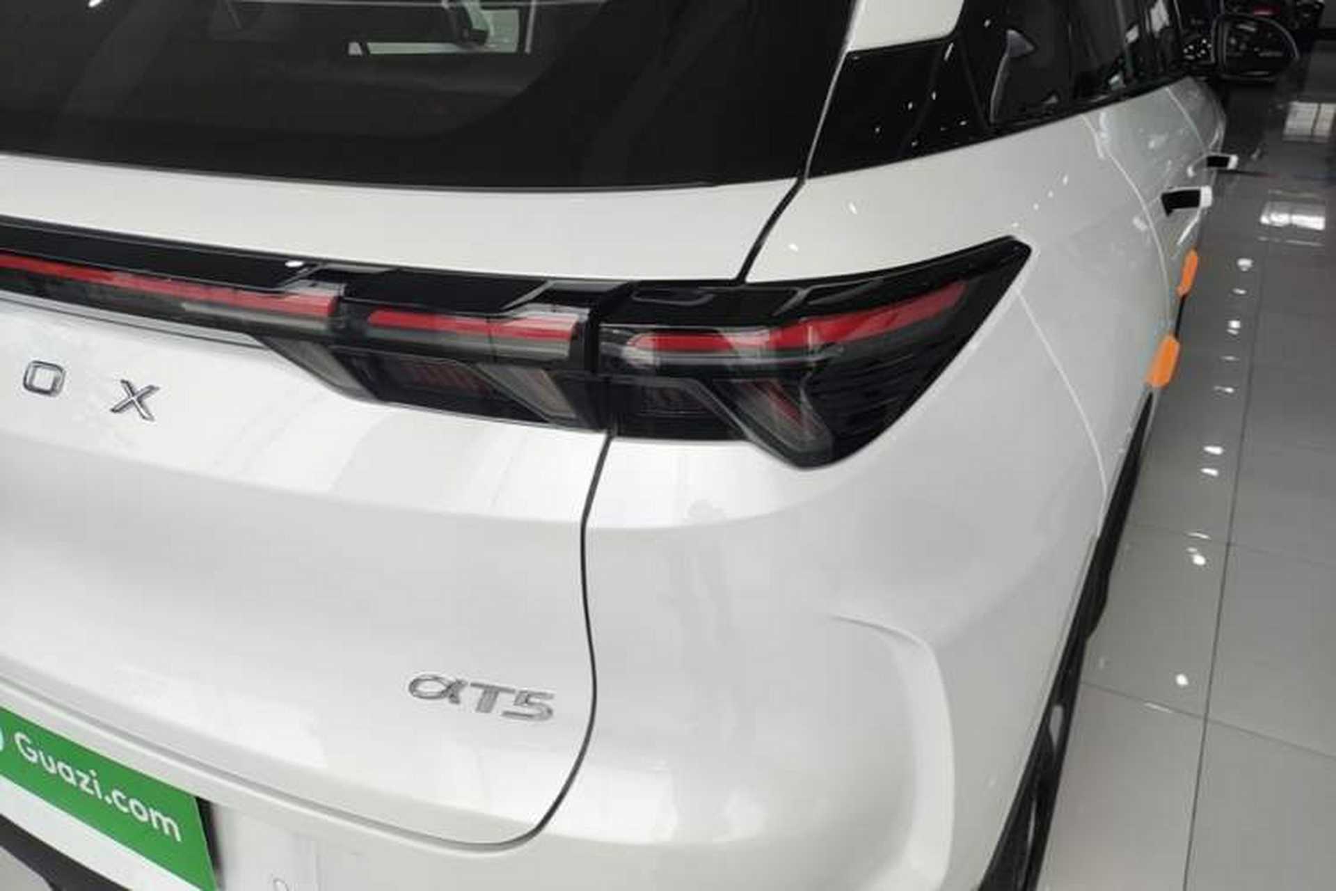 Used ARCFOX Alpha T5 2026 Model Pure Electric 660 Yuanjing Divine Driving Version Right Rear Taillight