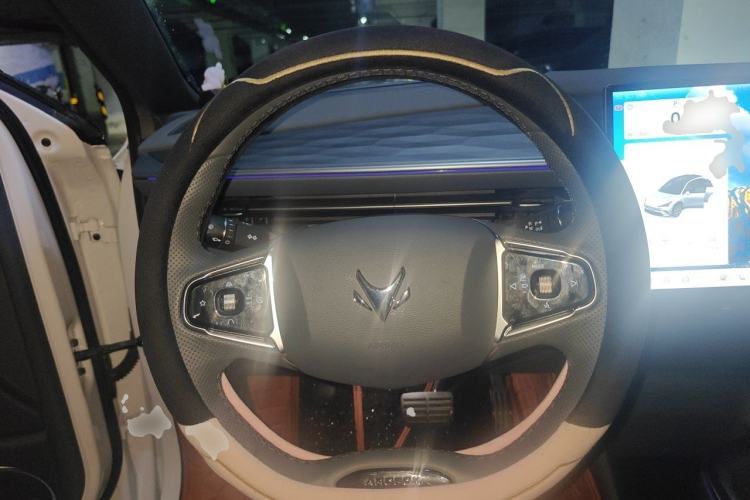 Used ARCFOX Alpha T5 2026 Model Pure Electric 660 Yuanjing Divine Driving Version Steering Wheel